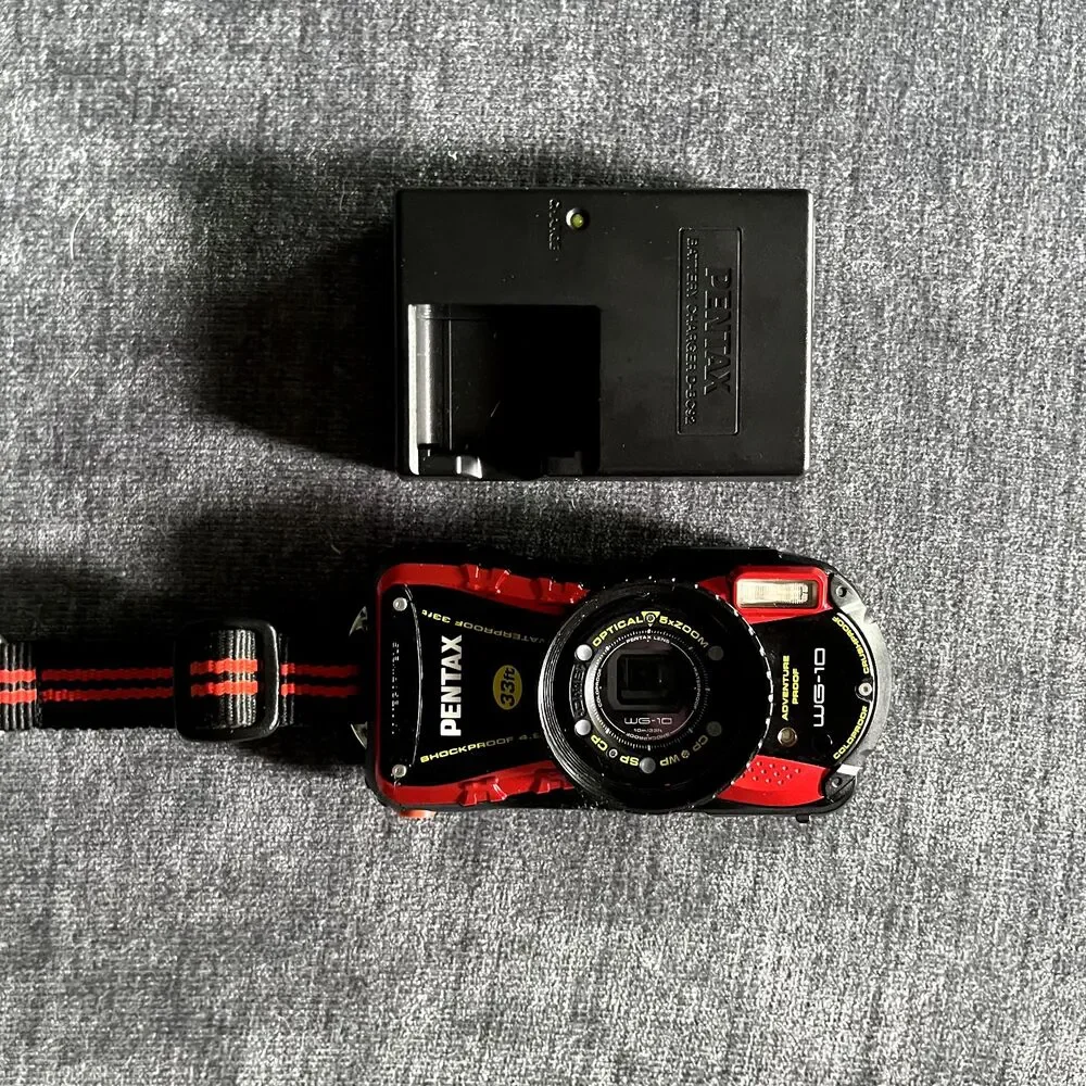 Pentax Optio WG-10 RED GPS Waterproof Underwater Digital Camera *Read*